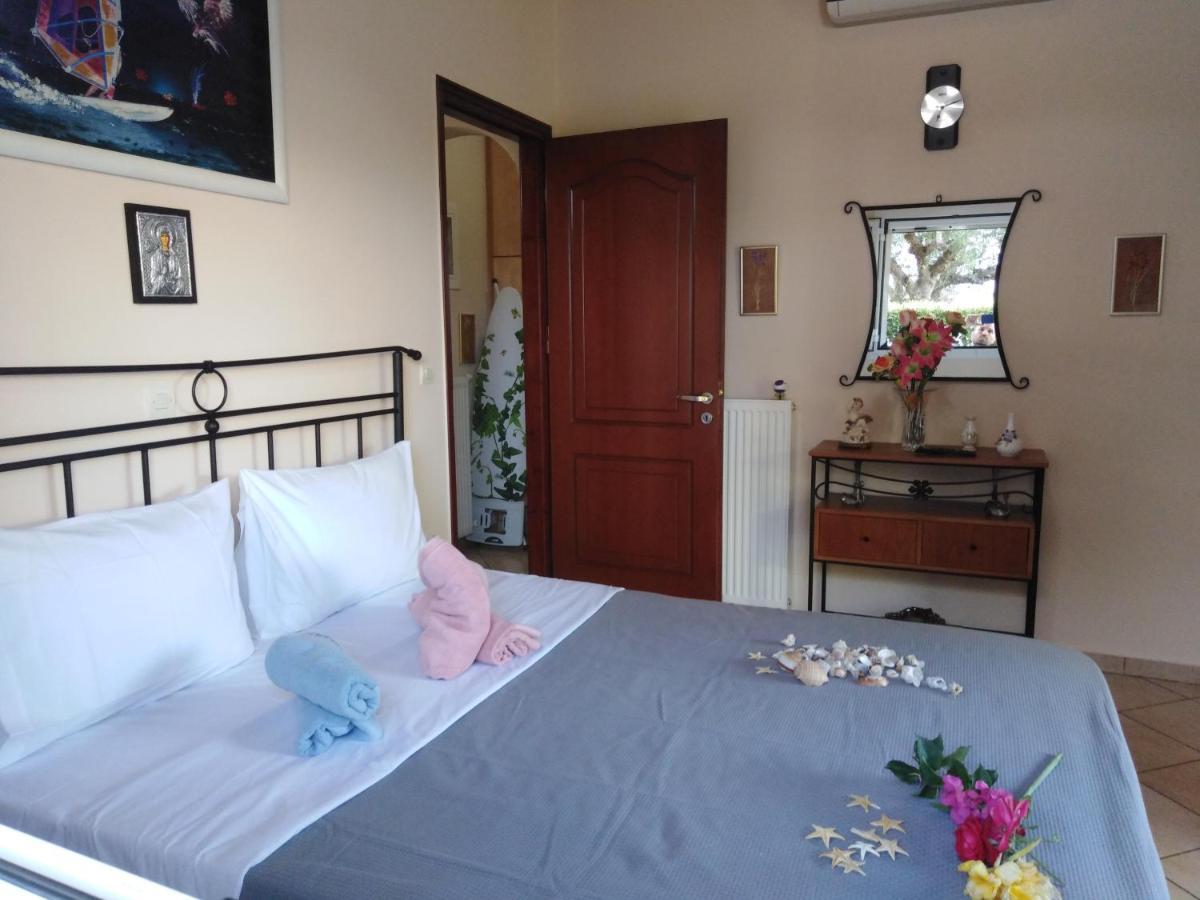 Golden Sea Villa Kalamata Exterior photo